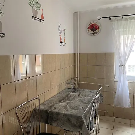 Apartment Cozy 3-room In